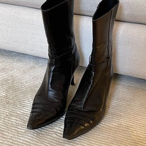 Authentic Gucci Women’s Laced Boots by Tom Ford Circa 2000s